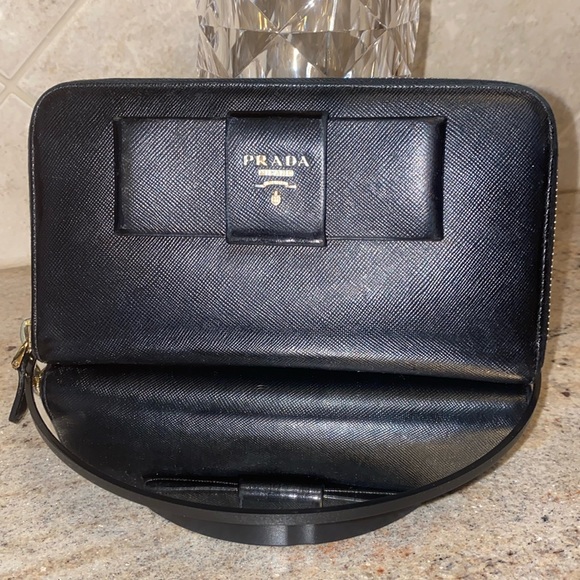 PRADA BOW SAFFIANO LEATHER FIOCCO LONG ZIP AROUND WALLET - Picture 1 of 10